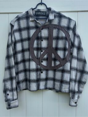 Vale Lives Forever Peace Flannel A/W 21’ Grey Black Plaid Cropped Boxy Size XXL